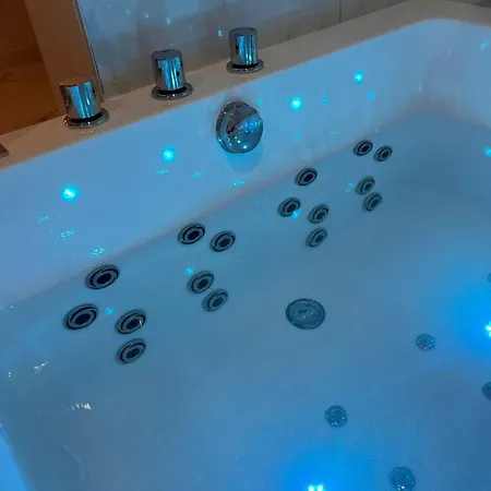 P21 Jacuzzi 5 Etoiles D'exception Pavillons-sous-Bois